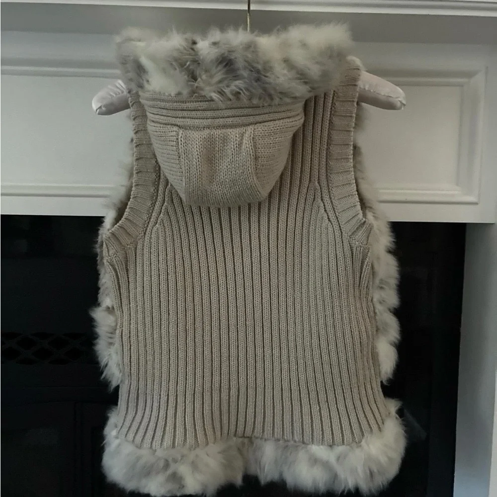 Jessica Simpson Faux Fur Sweater Hooded Vest - Small (S) - Picture 3 of 5
